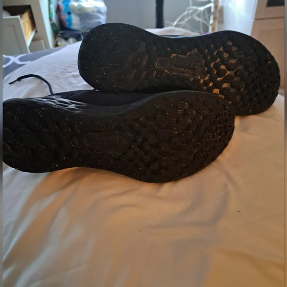 Nwot Nike Revolution Shoes - Picture 7 of 10